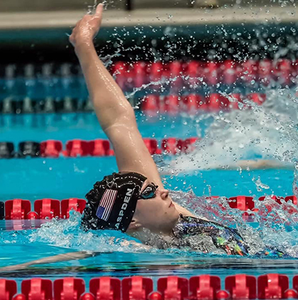 Hannah Aspden doing laps in pool