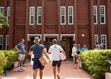 Students walking into Albright Hall