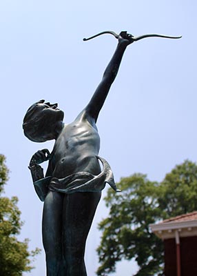 Diane fountain statue