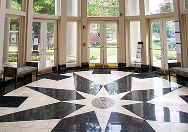 Atrium in Sykes with seal in floor